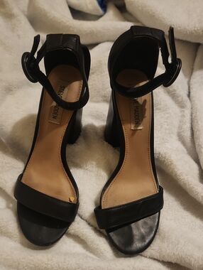Steve Madden Black Ankle-Strap Block Heel Sandals